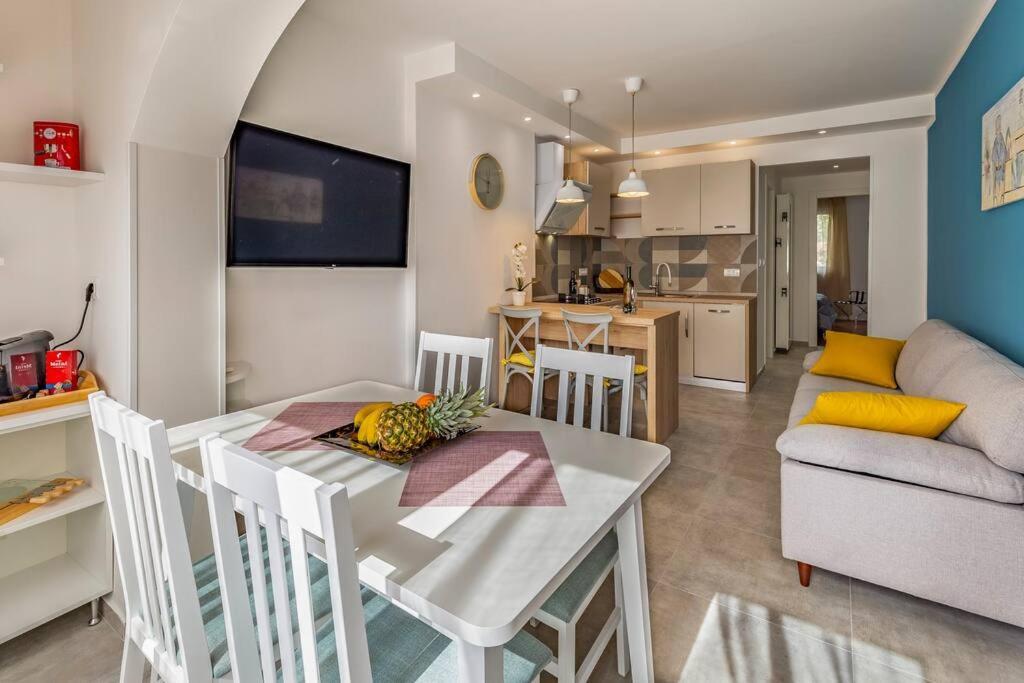 New Two Bedroom Apartment Maloni 普拉 外观 照片
