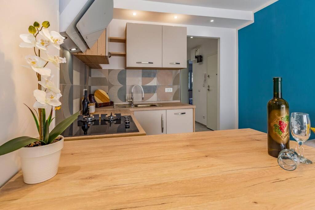 New Two Bedroom Apartment Maloni 普拉 外观 照片