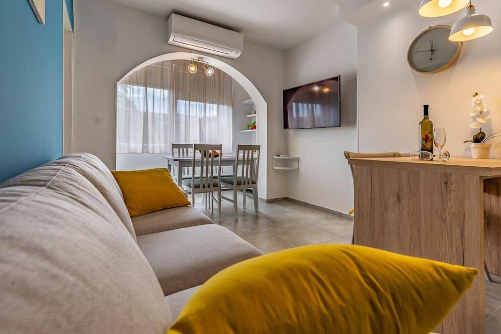 New Two Bedroom Apartment Maloni 普拉 外观 照片